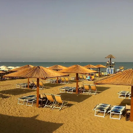 Pineta Κάμπινγκ *