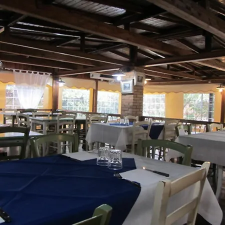 Pineta Κάμπινγκ *